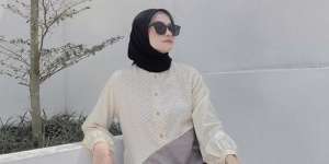 Inspirasi HOTD Monokrom untuk Tampil Santai saat Weekend