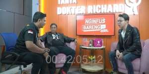 Tantang Pesulap Merah Adu Tembak Pistol, kok Habib Jindan Malah Takut Saat Diminta Tes Kekebalan Pakai Jarum Suntik? Gagal Dapat iPhone deh!