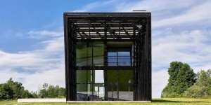 Keunikan Rumah 'Lengan' dengan Bangunan Futuristik