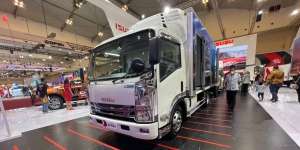 Pamerkan Elf EV di GIIAS 2022, Isuzu Siap Sambut Era Truk Listrik