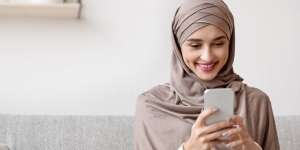 4 Ide Ciptakan Momen Seru Isi Waktu Luang Bermodal Smartphone dan Kuota, Dijamin Tak Menyesal