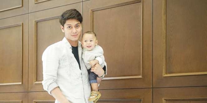 Gemas! Rizky Billar Sedih Baby L Ikutan Nangis