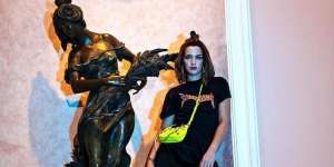Potret Photoshoot Terbaru Nia Ramadhani, Parasnya Disebut Mirip Kendall Jenner!