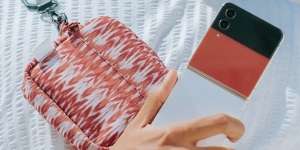 Gandeng IKAT Indonesia, Samsung Galaxy Z Flip5 5G Edisi Khusus Sarat Budaya Indonesia