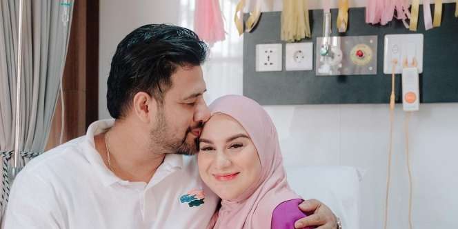 Ammar Zoni Bocorkan Nama dan Fisik Putrinya