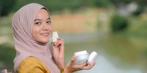 Teknik Highlight Segitiga, Wajah Jadi Tampak Glowing