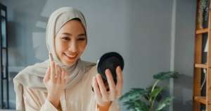 Rahasia Aplikasi Setting Powder Biar Makeup Terkunci Maksimal