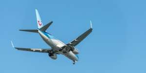 Mencekam, Pesawat Boeing 737 Berisi 73 Orang Turun Hampir 1 Menit Tanpa Disadari oleh Kru Penerbangan