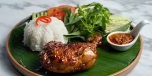 Menunya Komplet, Paket Nasi Ayam Bakar di Jakarta Ini Sanggup Obati Rasa Lapar
