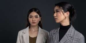 Gandeng Yovie Widianto, Elma dan Christie Rilis Single `Bertahan Hati`