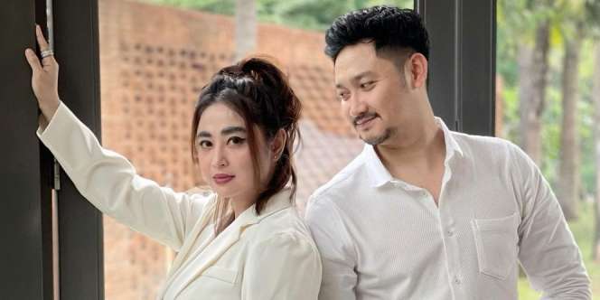 Dewi Perssik Desak Angga Wijaya Minta Maaf Secara Terbuka Telah Catut Honor, Apa Alasannya?