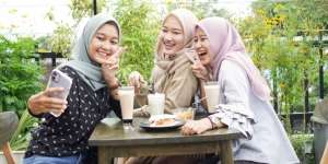 [KUIS] Ayo Tebak Karakter Kamu Ketika Kumpul Bareng Bestie, Si Sabar atau Si Rempong?