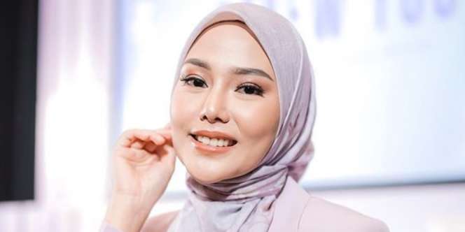 Tutorial Hijab Daily Look ala Dara Arafah