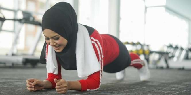 Manfaat Plank untuk Bentuk Postur Tubuh, Ketahui Cara dan Kesalahan yang Kerap Dilakukan