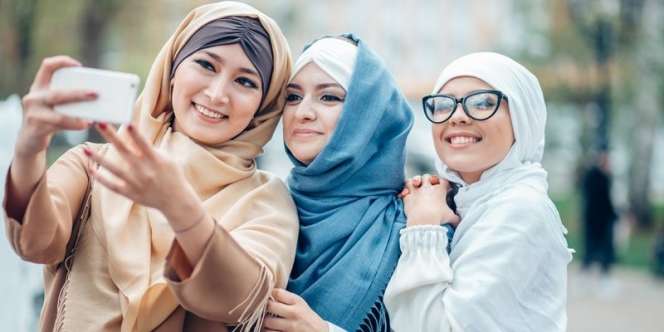 Alasan Jajan di Supermarket Lokal Wajib Masuk Itinerary Kamu Saat Traveling