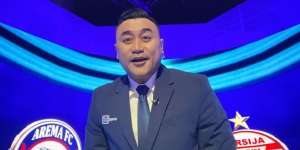 9 Potret Rumah Presenter Bola Rendra Soedjono, Halaman Belakang Ada Rawa-rawa