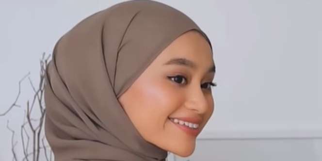 Tutorial Pashmina Simpel untuk Tampil Cantik Sehari-hari