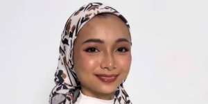Tutorial Mudah Membuat Turban dengan Kerudung Segiempat