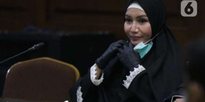 Kasus Pinangki: Vonis 10 Tahun Disunat dan Kini Bebas Bersyarat