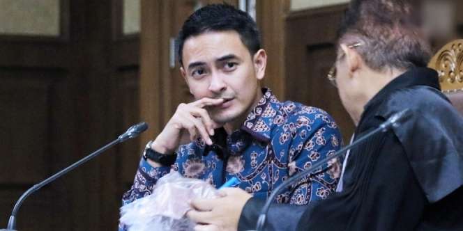 Lihat Lagi 6 Kontroversi Zumi Zola yang Baru Saja Dinyatakan Bebas Bersyarat