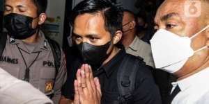 Kegelisahan Bharada E Usai Diperintah Ferdy Sambo Tembak Brigadir J: Izin ke Toilet dan Berdoa