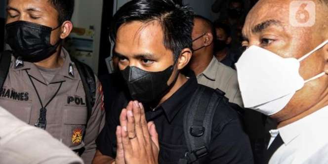 Kegelisahan Bharada E Usai Diperintah Ferdy Sambo Tembak Brigadir J: Izin ke Toilet dan Berdoa