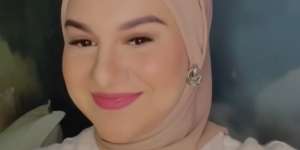 Tutorial Kerudung Segiempat Andalan Irish Bella