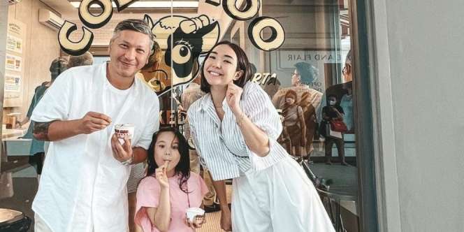 4 Pernikahan Pasangan Artis Idola yang Tak Pernah Disangka Berakhir dengan Perceraian