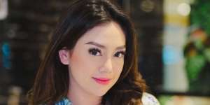 Stefan William Belum Kenalkan Kekasih ke Anaknya, Celine Evangelista: `Semoga Bahagia`