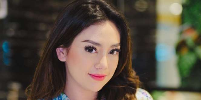Stefan William Belum Kenalkan Kekasih ke Anaknya, Celine Evangelista: `Semoga Bahagia`