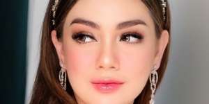 Tampil bak Boneka Barbie, Ini Tutorial Makeup Celine Evangelista