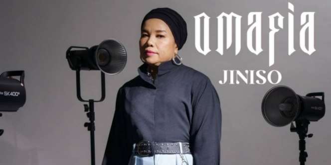 Mama Fuji Nangis Tersedu-sedu Dituding Numpang Tenar dari Anaknya yang Sudah Meninggal