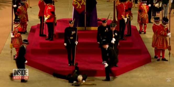 Detik-Detik Penjaga Kerajaan Ambruk di Dekat Peti Mati Ratu Elizabeth II: Badan Sempat Gemetar