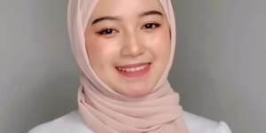 Tutorial Menggunakan Pashmina Instan Tanpa Jarum Pentol, Ringkas tapi Stylish
