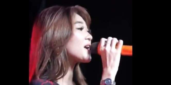 5 Potret Pesona Penyanyi Difarina Indra, Disebut Mirip Livy Renata, Cantikan Siapa?