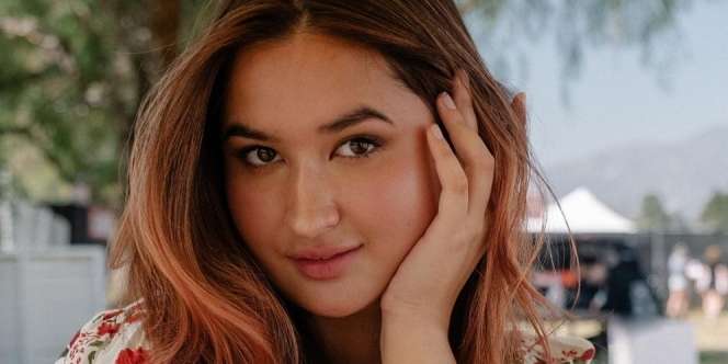 Trik Kontur Wajah Natural dan Flawless ala Stephanie Poetri