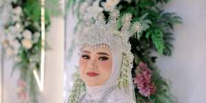 Rahasia MUA Agar Pengantin Sunda Nyaman Memakai Siger