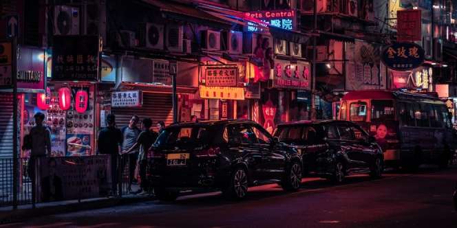 Ekonomi Tidak Menentu, Anak-Anak Muda China Berhenti Ngopi dan 'Nyalon'