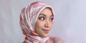 Kerudung Segi Empat Tak Berantakan, Cari Tahu Caranya 
