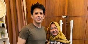 Potret Mbak Lala Foto Bareng Artis Lokal sampai Internasional