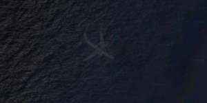 Terungkap! Misteri Penampakan Bangkai Pesawat di Dasar Laut yang Terlihat dari Google Maps