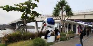 'Healing' Seru Main Games di Pinggir Pantai Jakarta