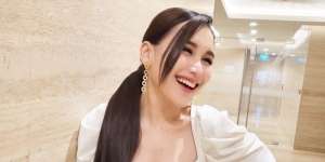 Ini Sumber Pabrik Duit Ayu Ting Ting Selain Jadi Pedangdut