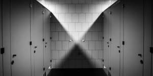Perusahaan di China Ketahuan Pasang Kamera di Toilet Kantor, Alasannya Bikin Emosi Netizen