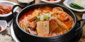 Menguak Hidangan Favorit Para Idol Korea, Awas Bikin Lapar