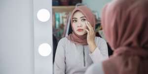 Acne Patch VS Spot Treatment, Mana yang Lebih Baik untuk Mengatasi Jerawat?