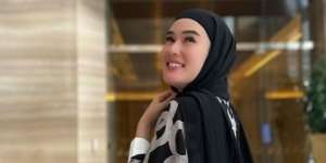 Potret Stevie Agnecya Mantan Istri Samuel Rizal yang Kini Berhijab, Masyallah Cantik Banget!