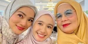 Potret Titi Kamal Tampil Berhijab, Didoakan Istiqomah