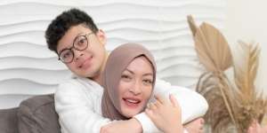 Girangnya Angelina Sondakh Pulang Kampung ke Manado Setelah 12 tahun