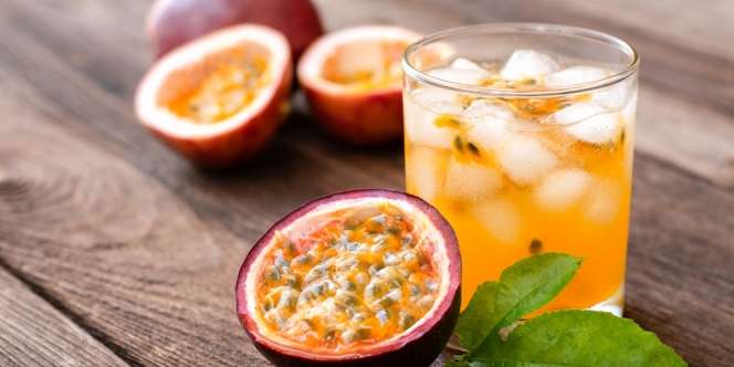 Panasnya Siang Jakarta Gampang Bikin Haus? Usir Dahaga dengan Segarnya Sirup Markisa
